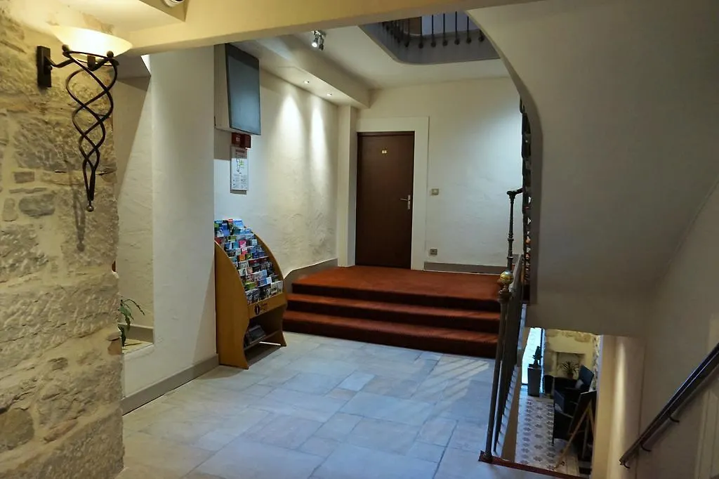 Hotel De La Couronne Aix-les-Bains