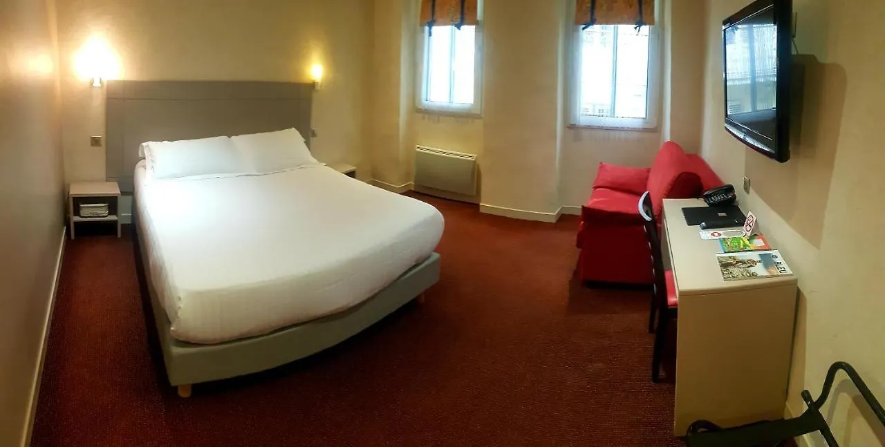 Hotel De La Couronne Aix-les-Bains France