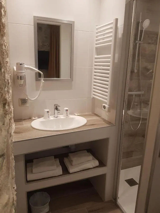 Hotel De La Couronne Aix-les-Bains