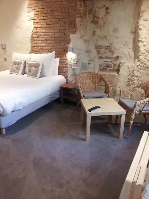 Hotel De La Couronne Aix-les-Bains France
