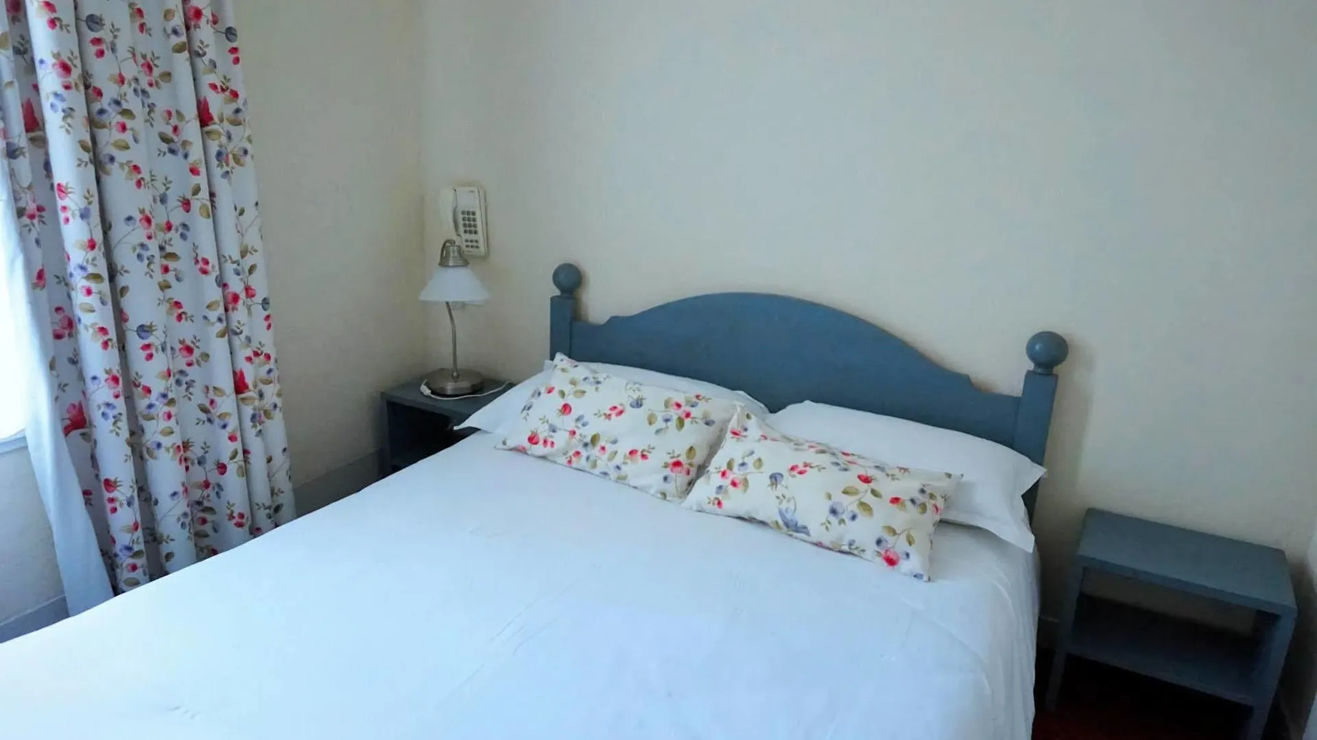 **  Hotel De La Couronne Aix-les-Bains France